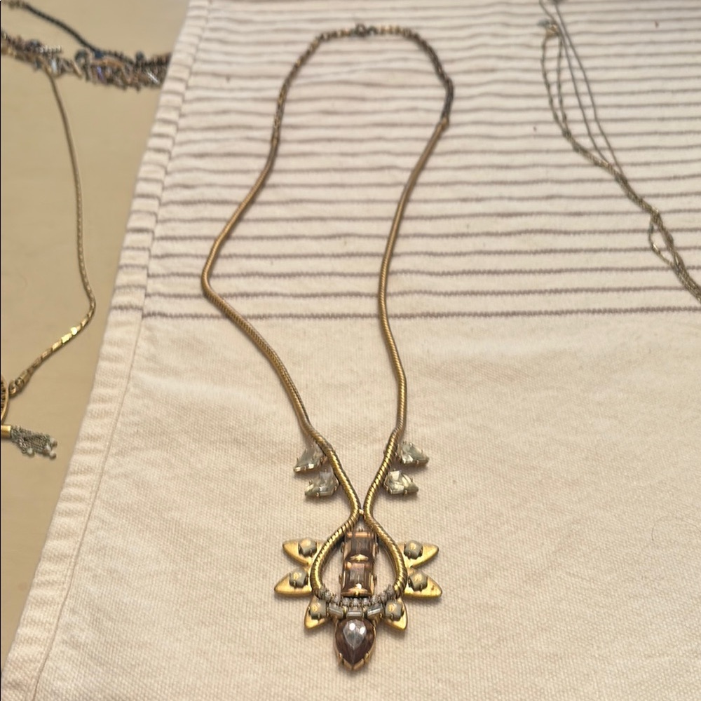 Elegant Gold Necklace with Gem Accents
